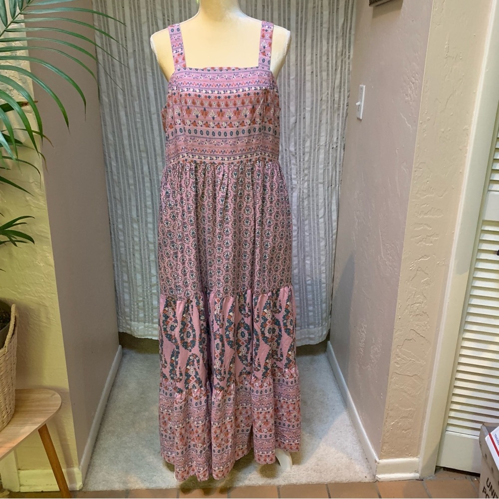 Darling country bohemian sun dress. POCKETS. 3 tier pattern change.
